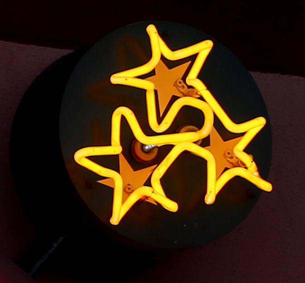 Neon clue No. 25